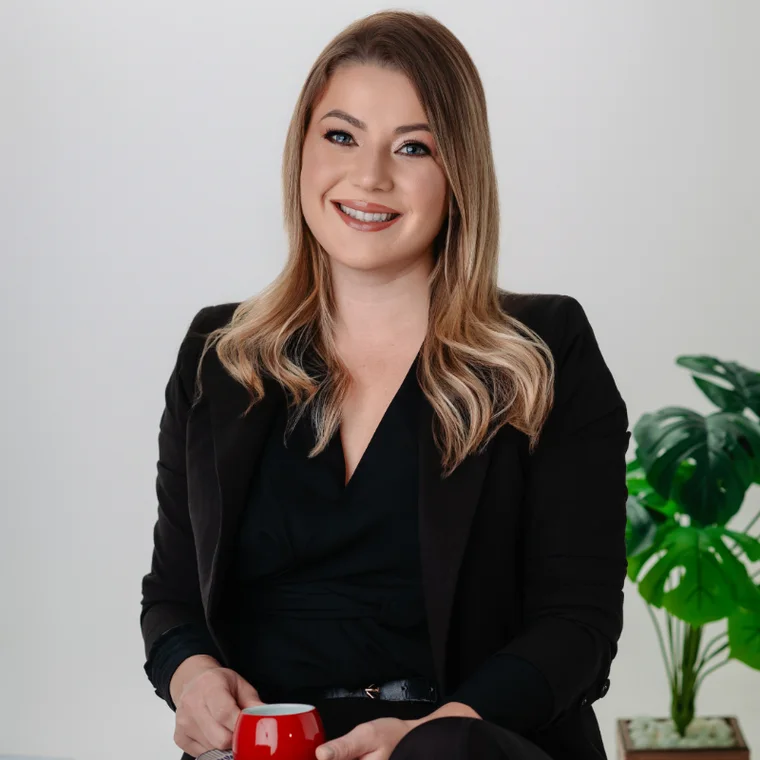Andressa Miôr, psicóloga